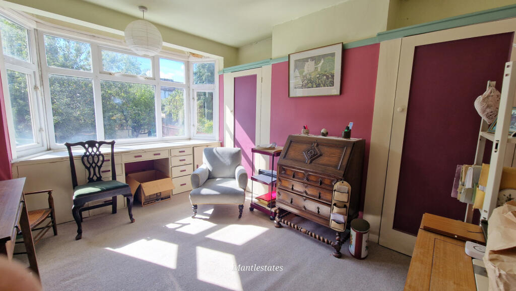 REAR BEDROOM