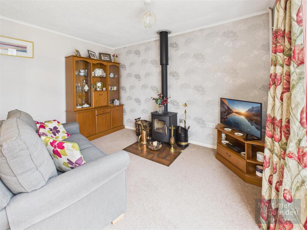 Sitting/Dining Room
