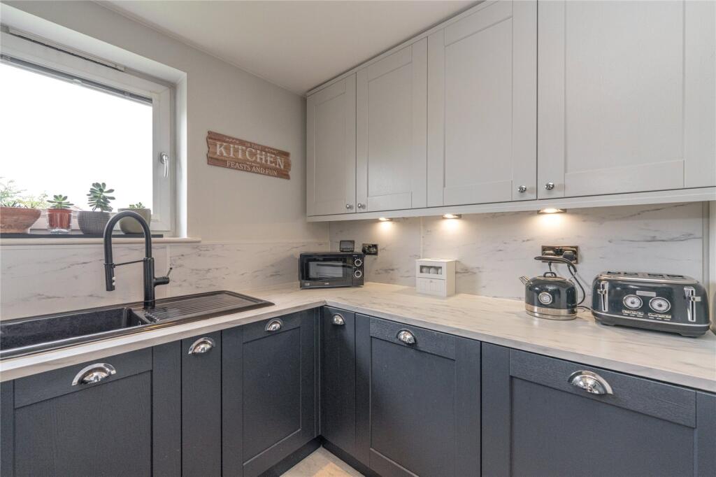 Kitchen Alt