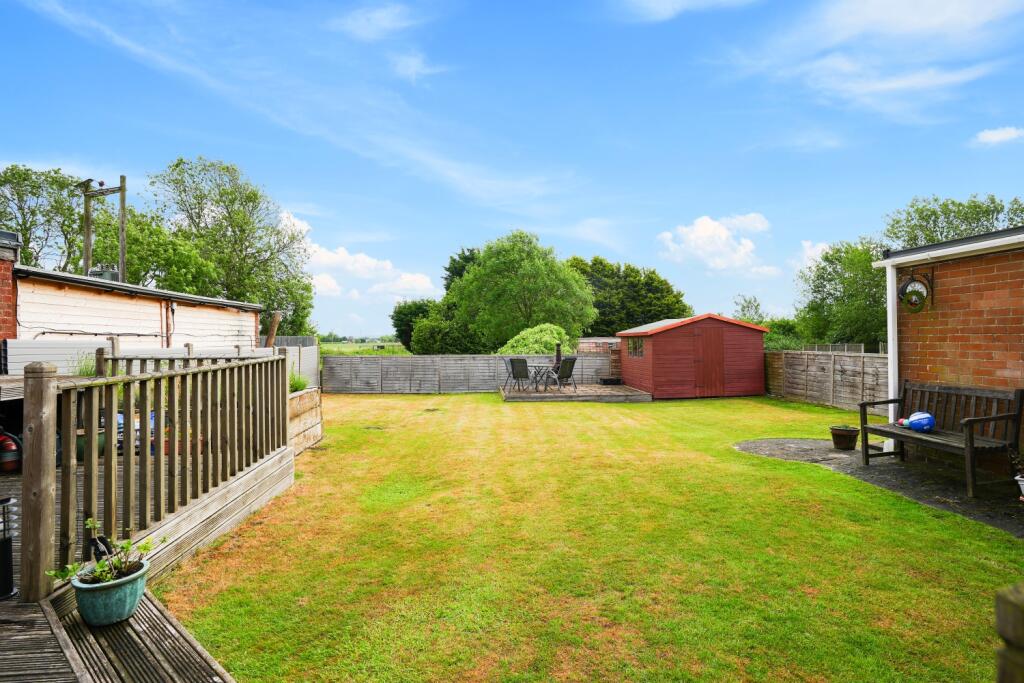 EweMove Estate Agents Scunthorpe - Rear Garden