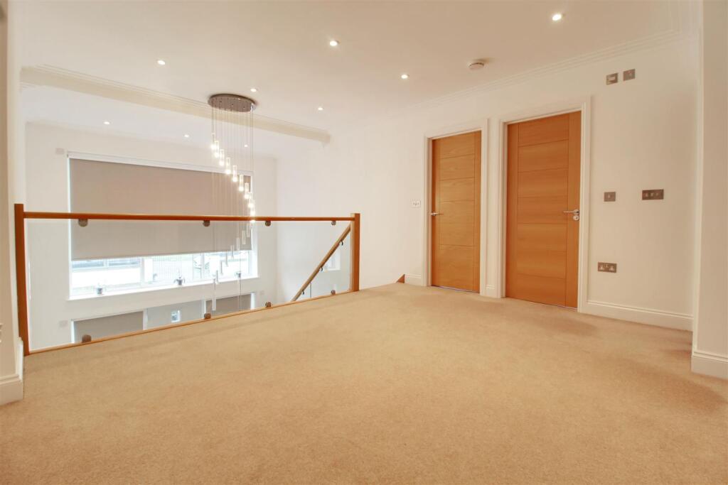 IMG_1549-IMG_1551 copy.jpg