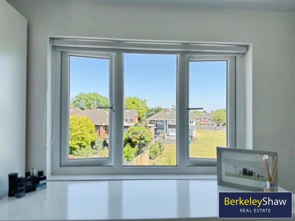 4025a6d0--43CF-8C79-095A4431B037-27115-000011065F8