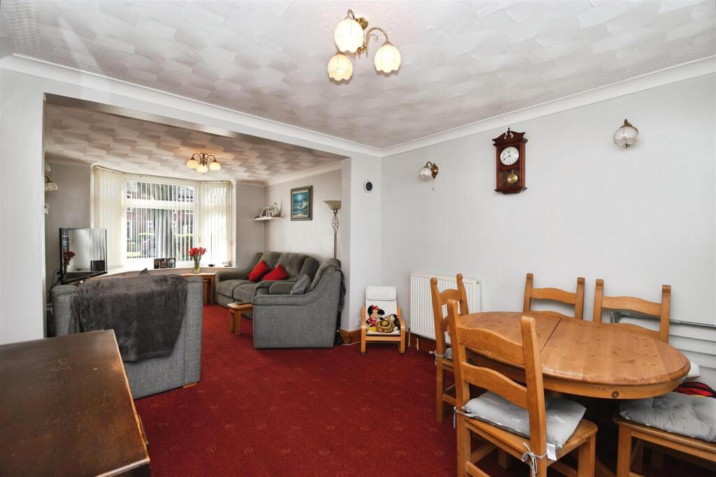 Open plan lounge / dinnig area