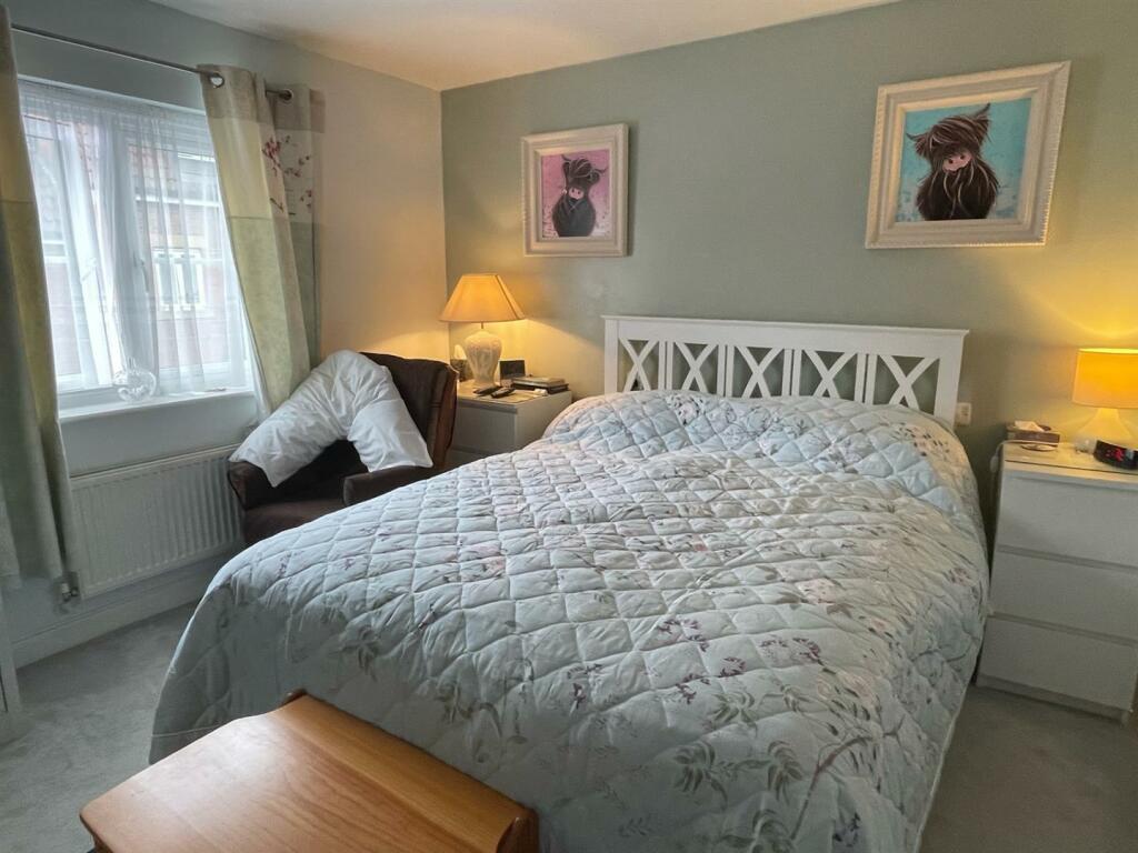 Bedroom,.jpg
