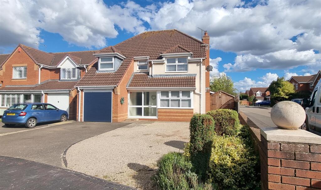 7 Mark Antony Dr F.jpg