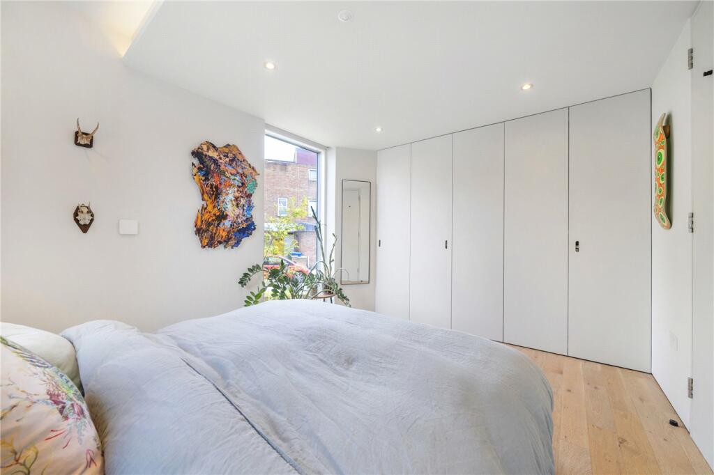 Bedroom 1 P2