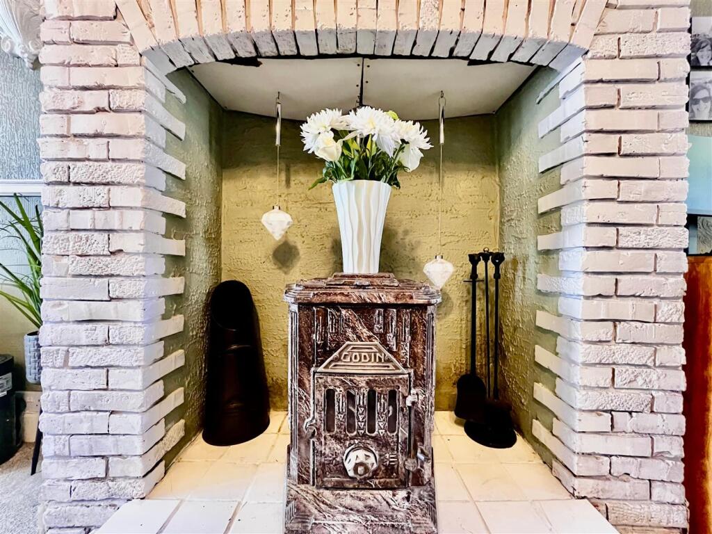 PHOTO-2025-05-17-08-03-43 7.jpg