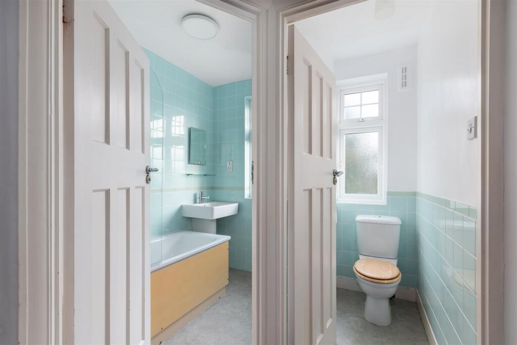 Bathroom &amp; Toilet
