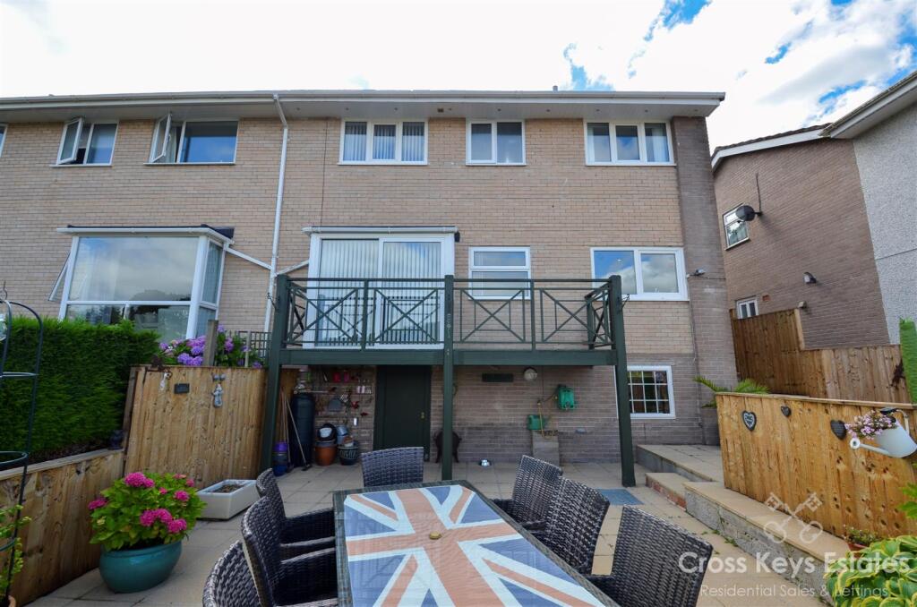 Garden/Stunning Views