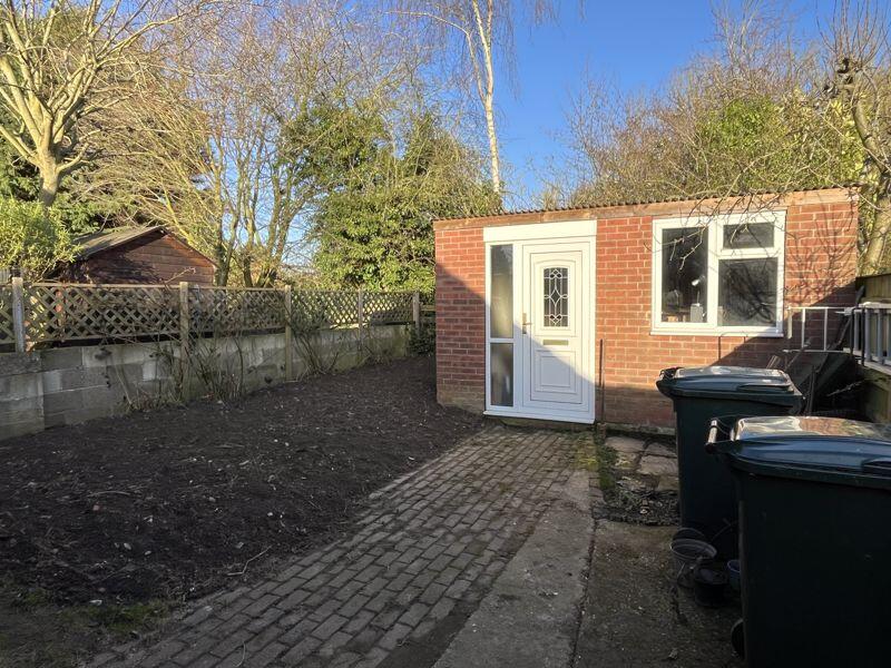 Store / Vegetable Garden