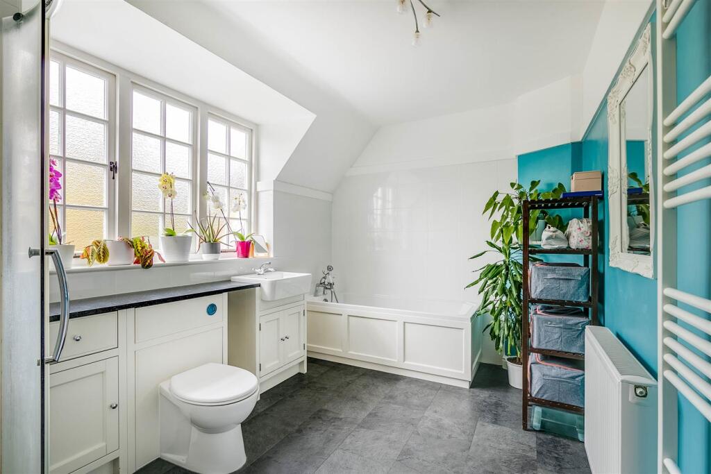 Norton Way South 357-16.jpg