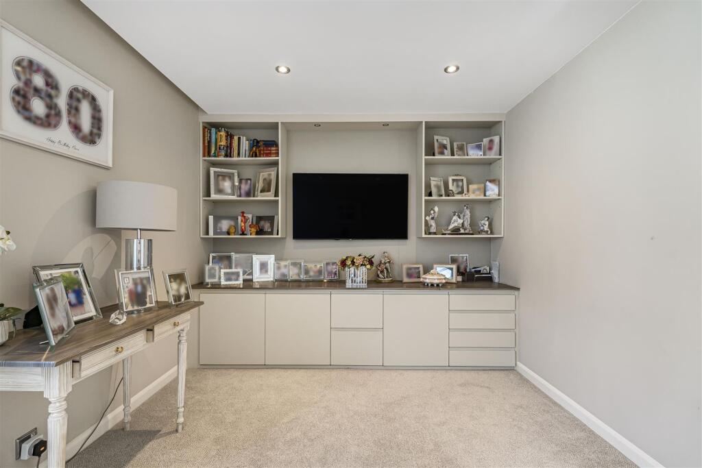 BEDROOM 3 / LIVING ROOM (PIC 2)