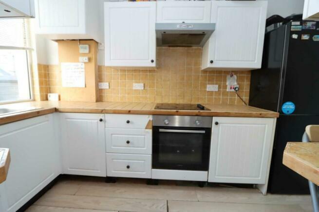 29 Derry Kitchen.jpeg