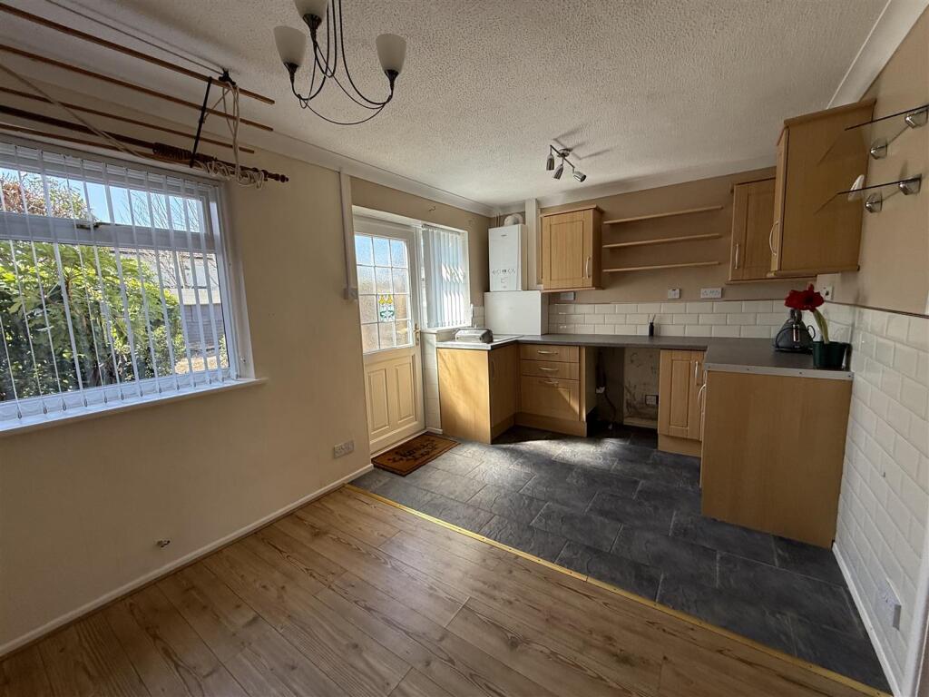 KITCHEN &amp; DINING ROOM