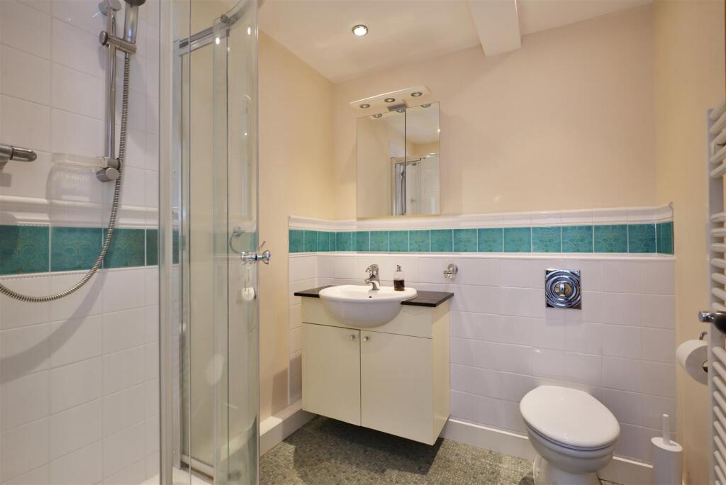 Flat 5 Barton West Barton Road (40).jpg