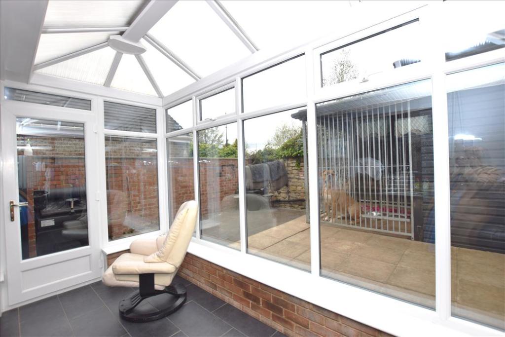 CONSERVATORY/UTILITY