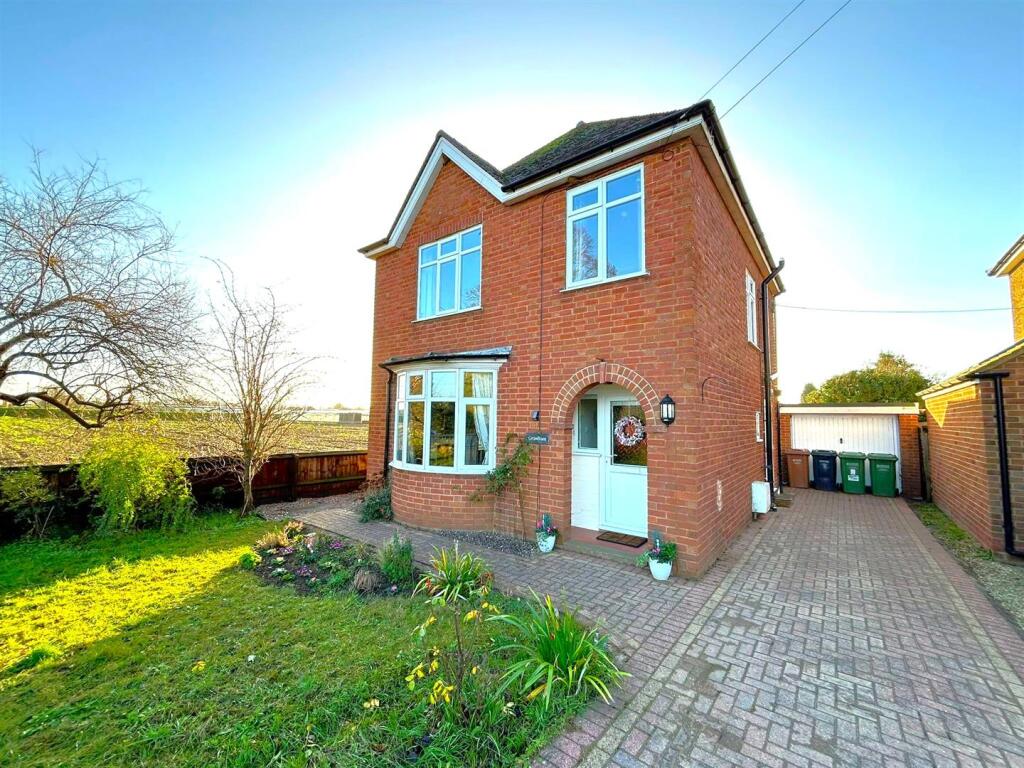 Laurels Road, Offenham, Evesham