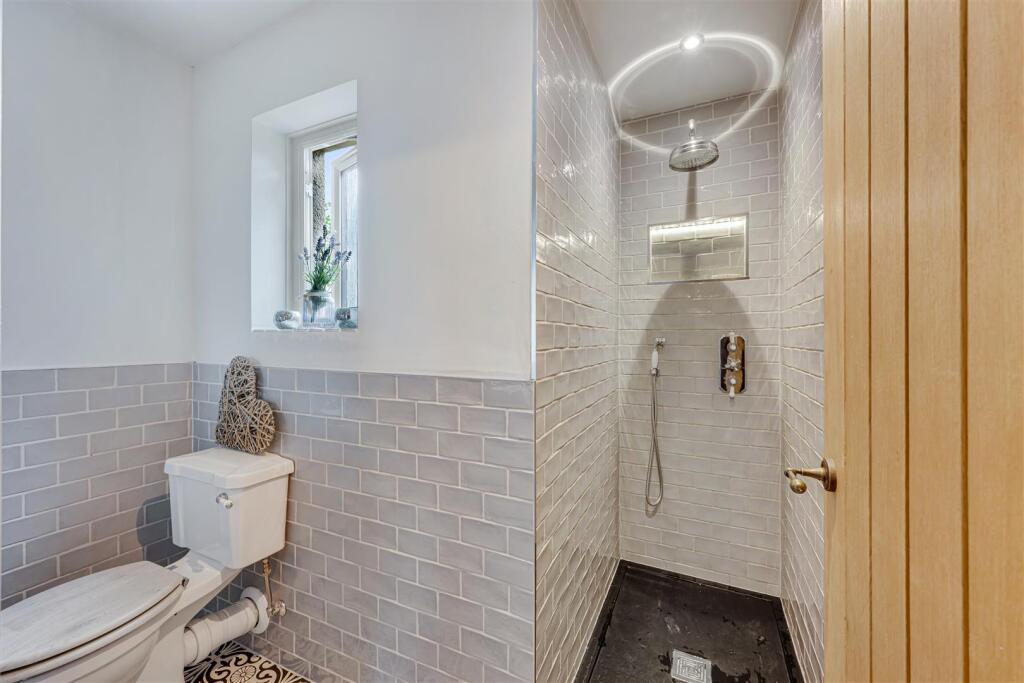 Family shower room
