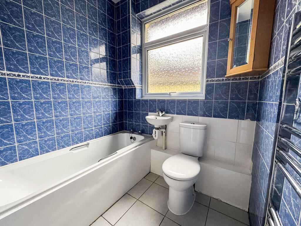 Bathroom LR