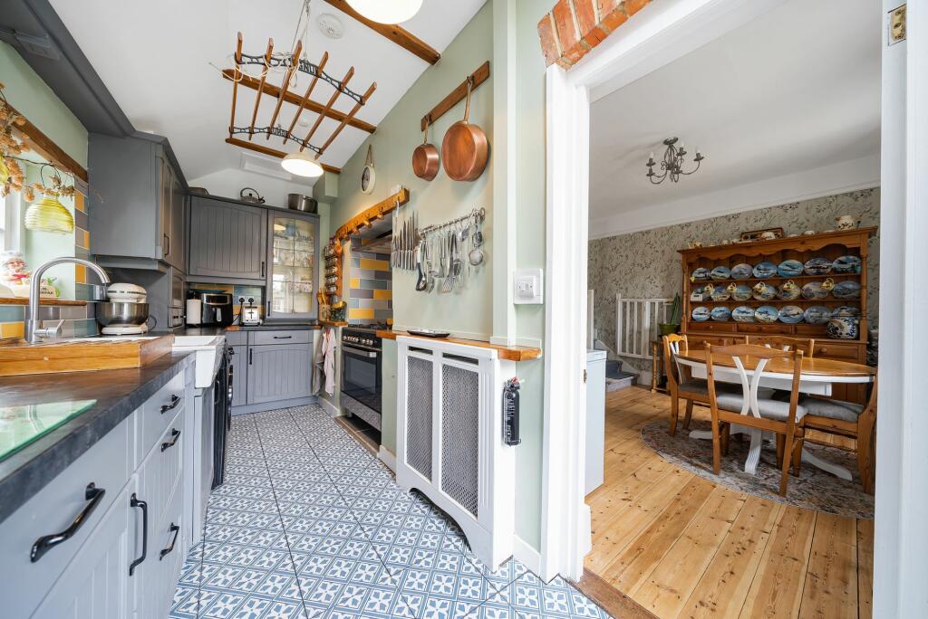 Kitchen (2)