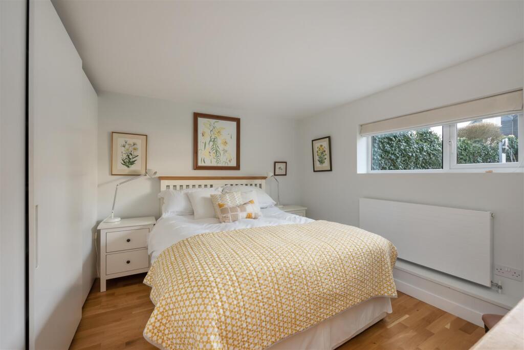 Island Wall, Whitstable