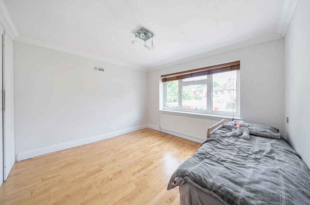 1309259-2-684864e...