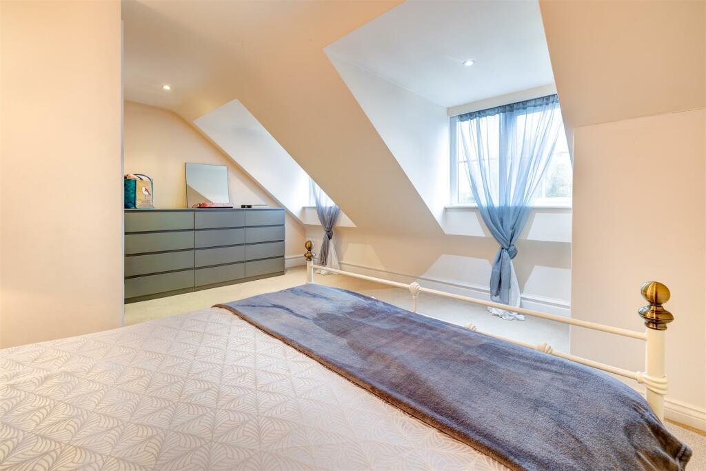 Stanton Lane, Thornton