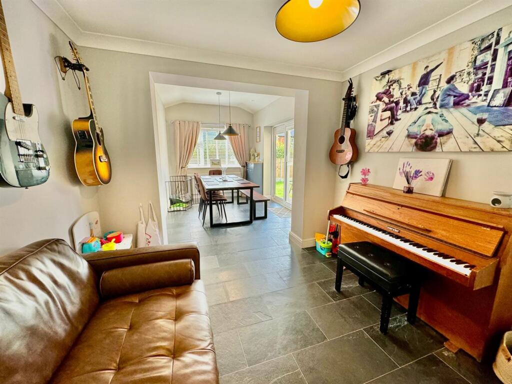 PHOTO-2024-08-28-20-55-12 (16).jpg