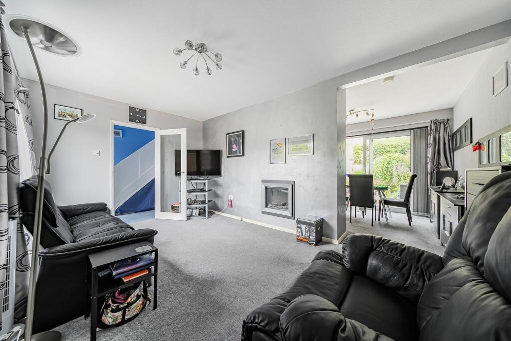 Living Room (2)