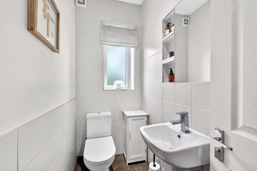 Cloakroom Wc