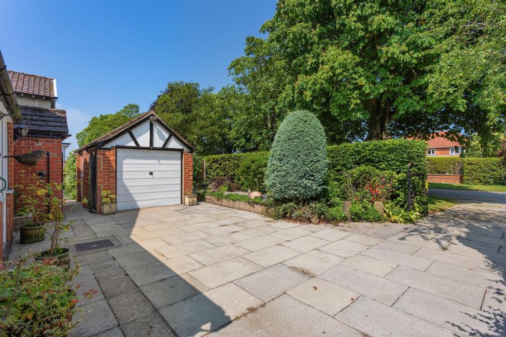 19 The Avenue, Norton-20.jpeg