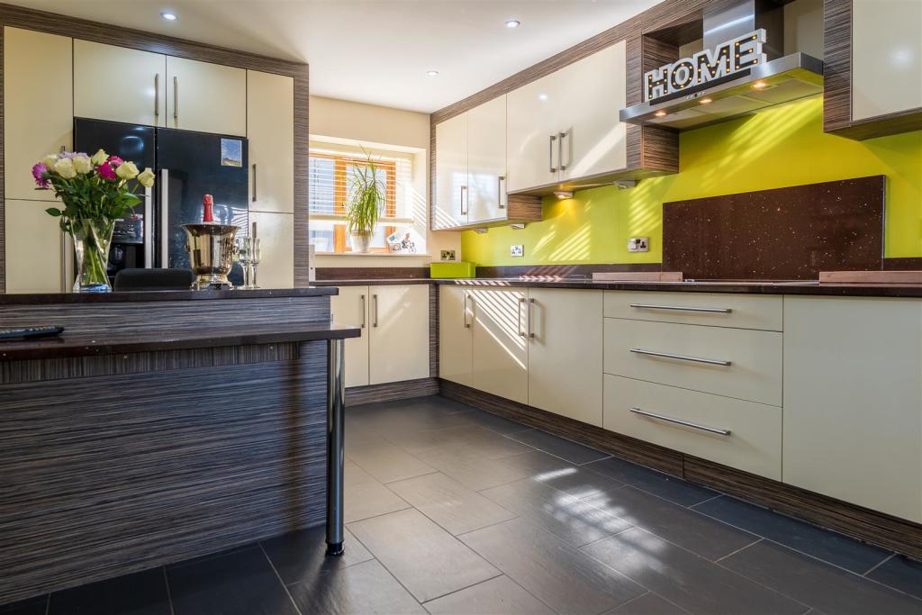 Kitchen/Breakfast