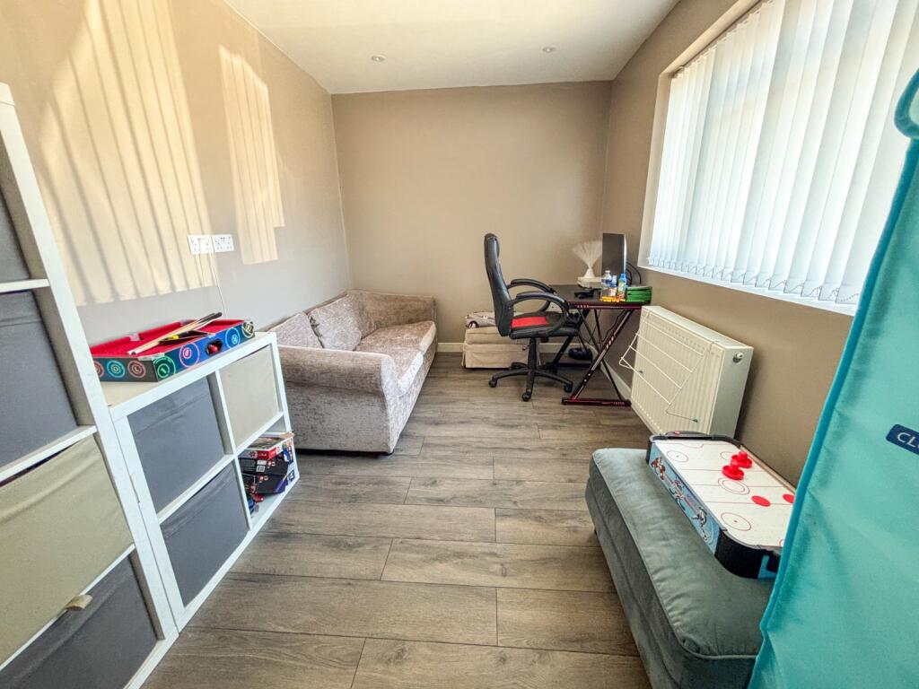 Snug/Office