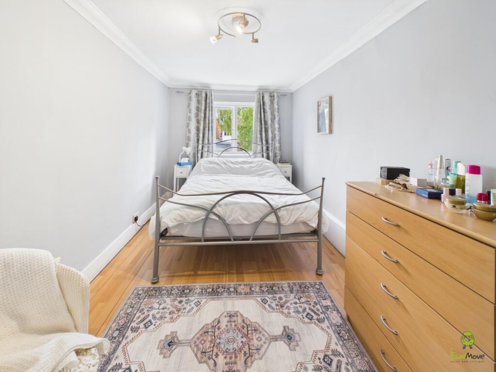 Presented by Clinton at EweMove Bexleyheath and Da