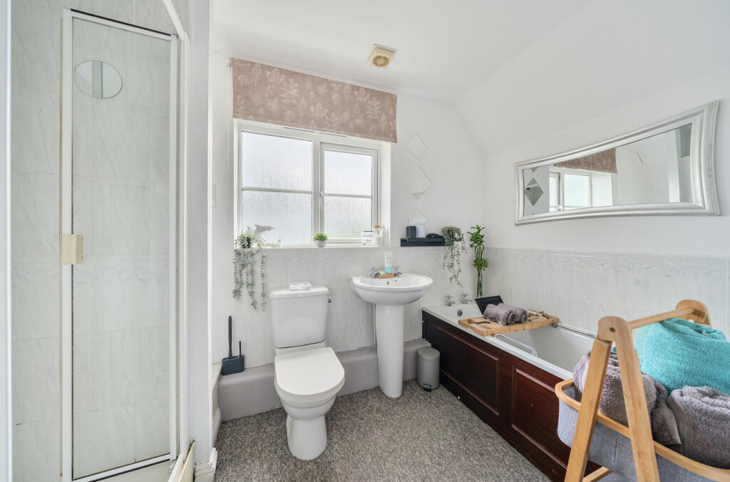 1301683-6-6840672...