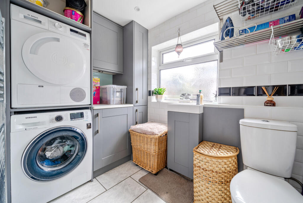 1319918-17-686e57...