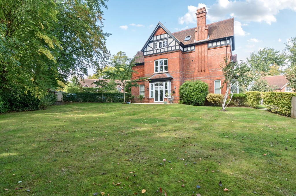 1348924-1-68c2bd8...