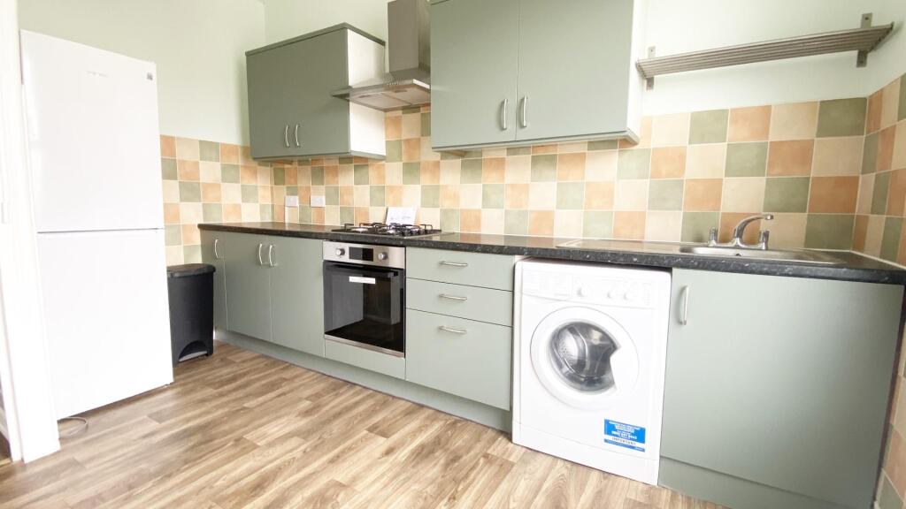 kitchen2.jpg