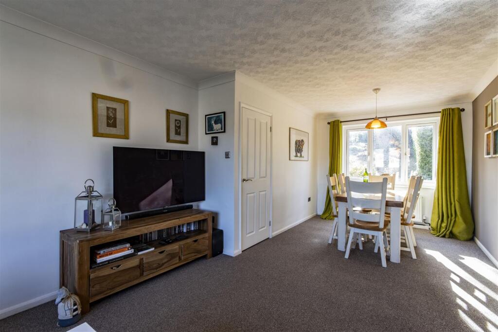 Open Plan Living/Dining Room