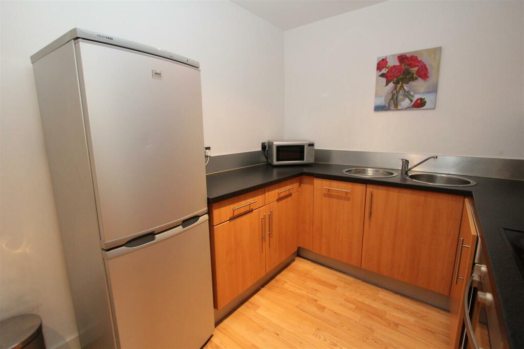kitchen1.JPG