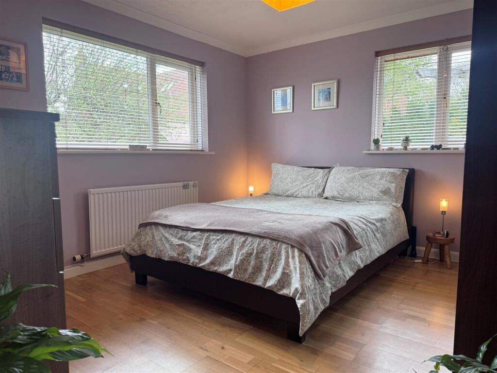 Bed 1.JPG
