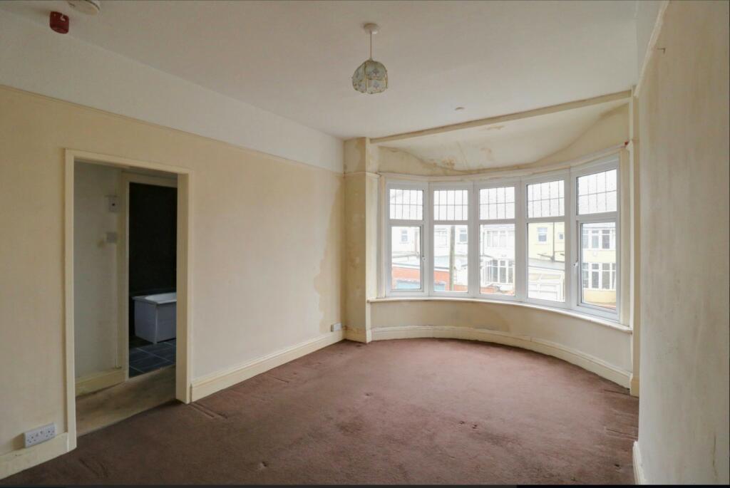 Bedroom T202410211227.jpg