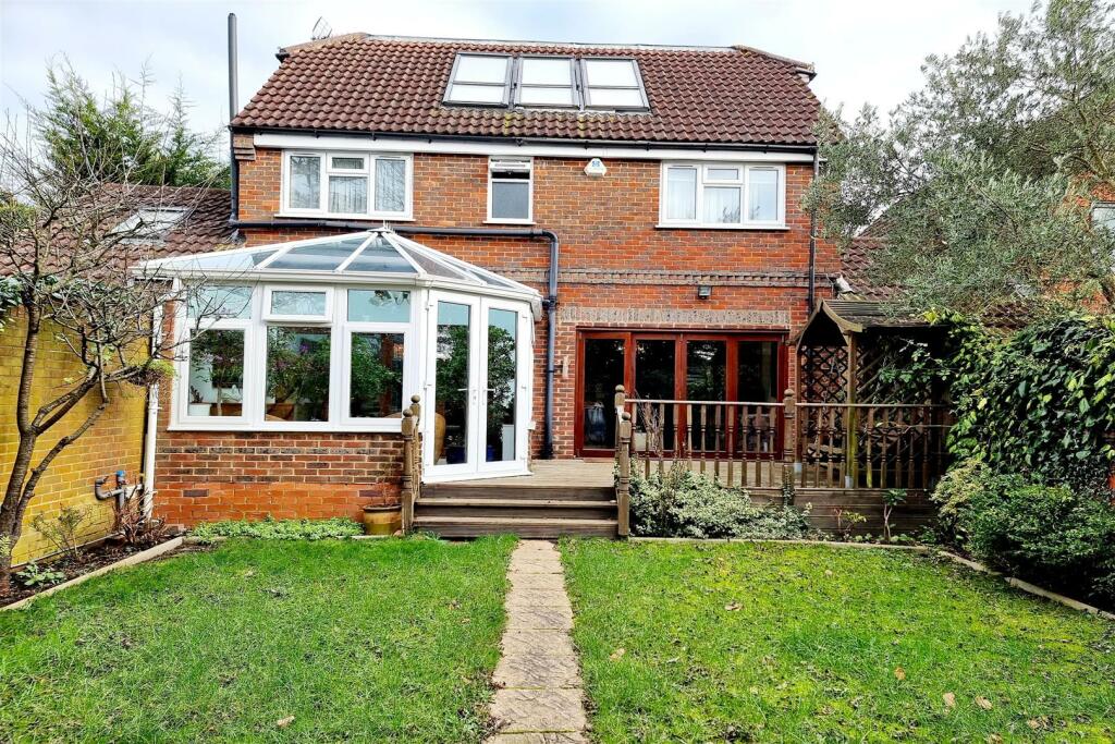 REAR VIEW OF PROPERTY: