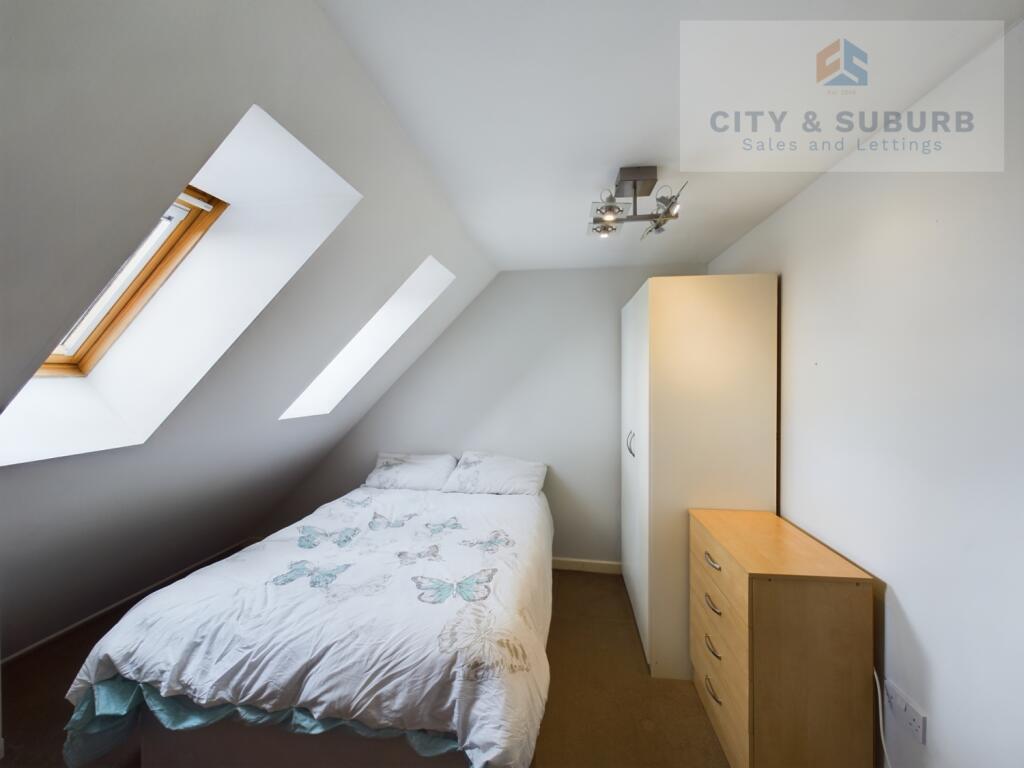 CAM01351G0-PR0024-STILL015