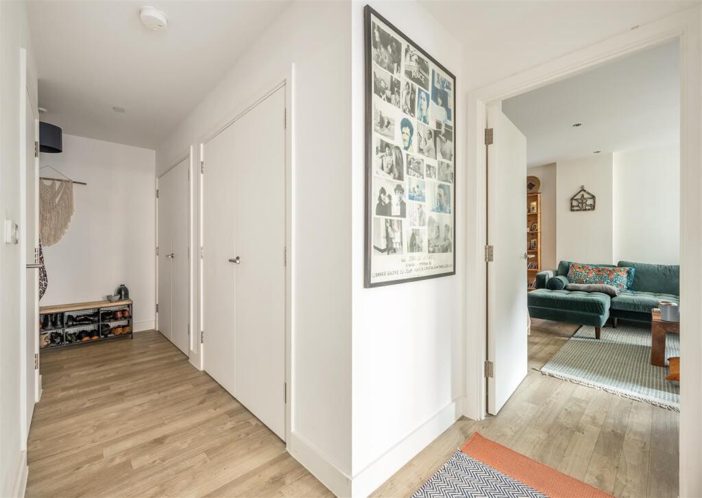 Adansbeck Court, E3