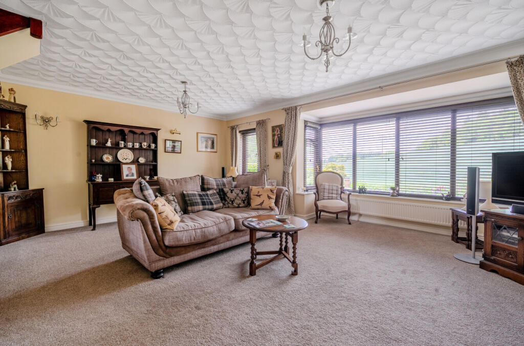 11-6823353054704-...