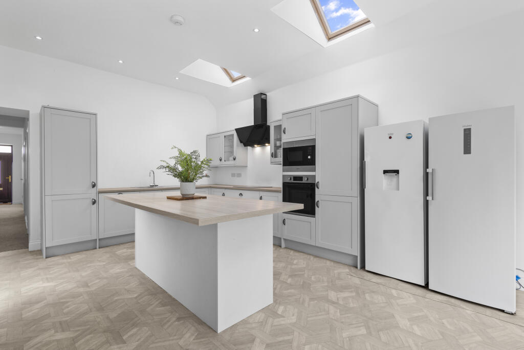Kitchen 5