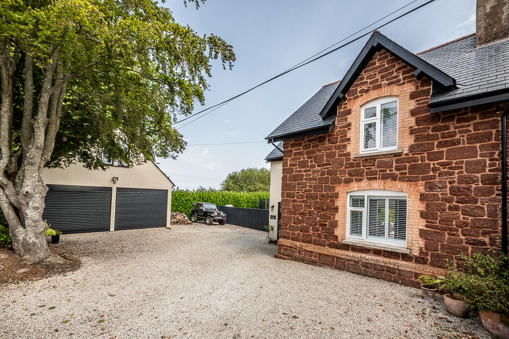 1 Higher Marsh Ro...