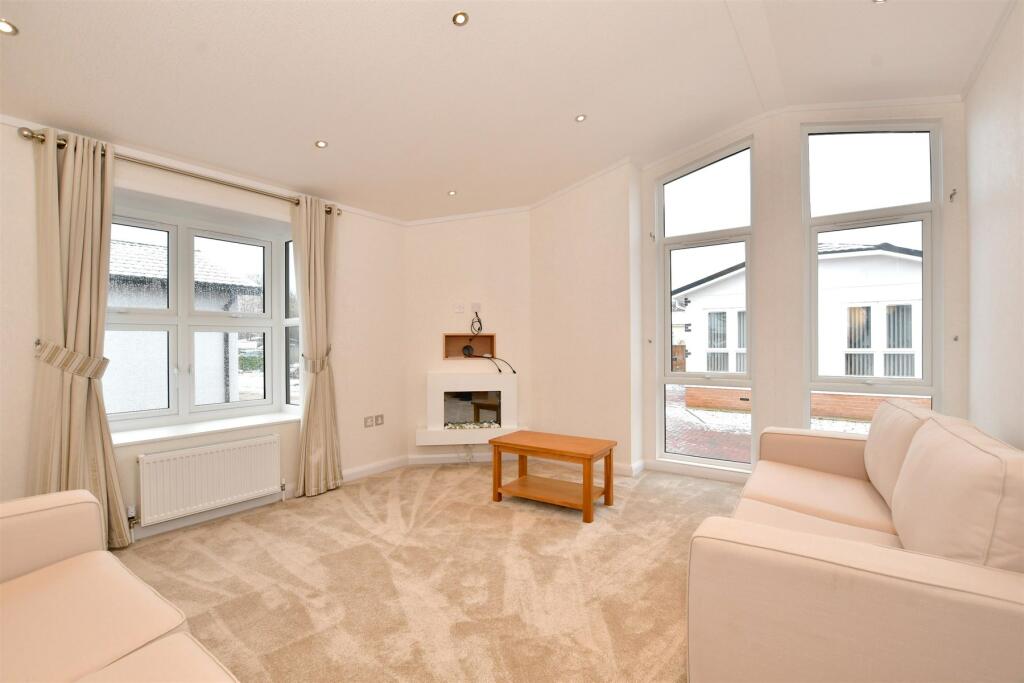 Maidstone Road, Paddock Wood, Kent