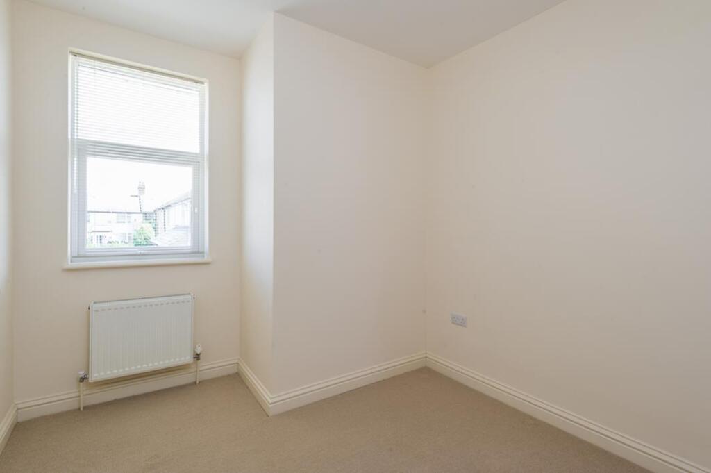 38a Rymers Lane- Low Res 11